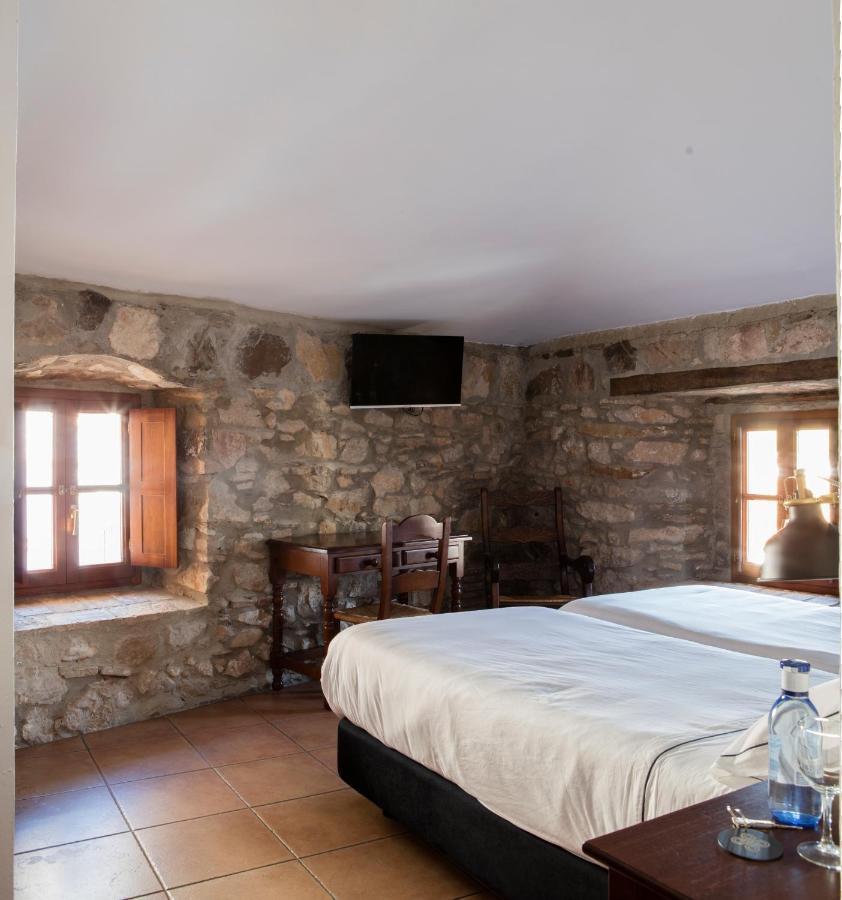 TUGASA Hotel La Posada Villaluenga Del Rosario Bagian luar foto