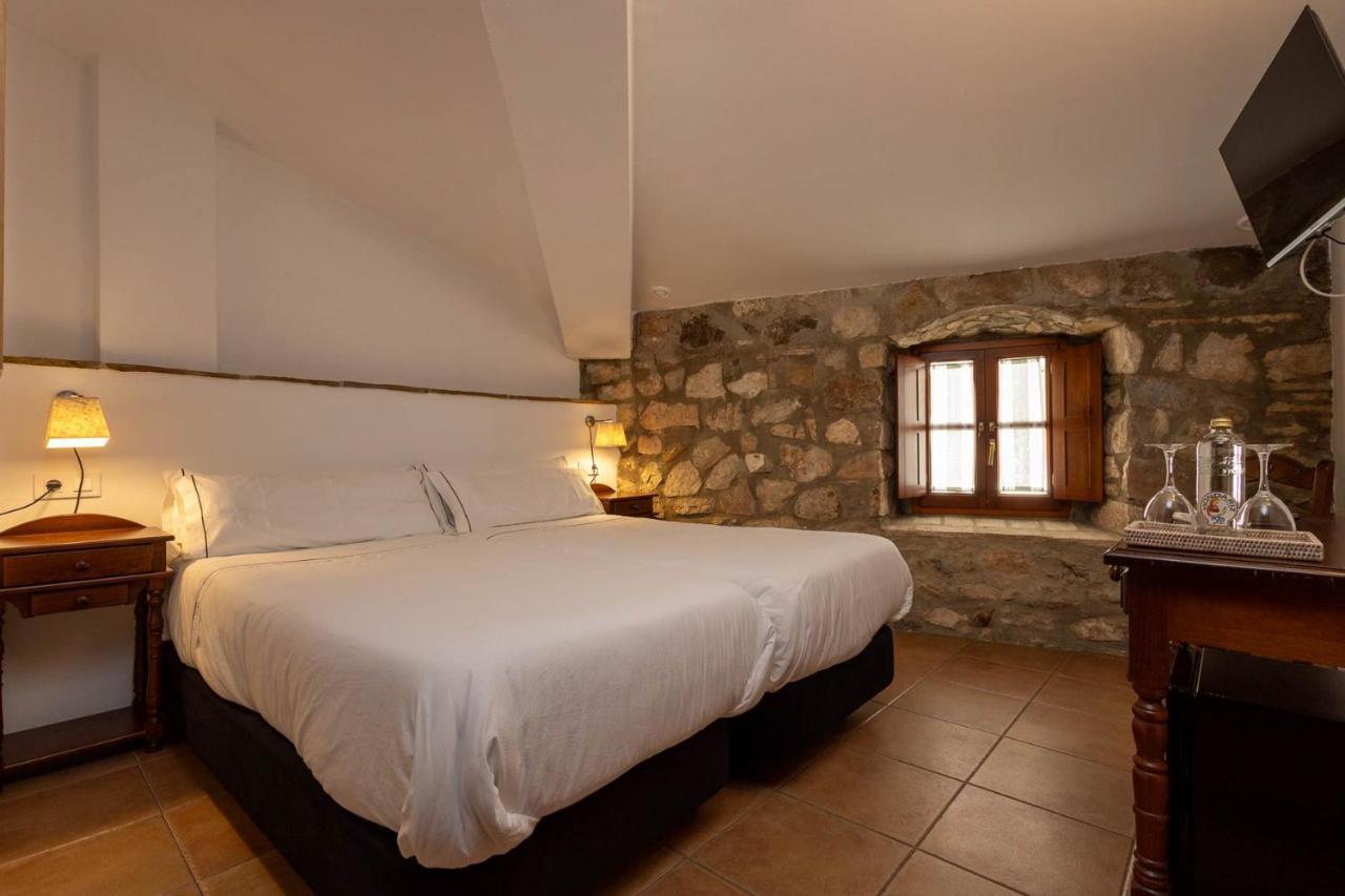 TUGASA Hotel La Posada Villaluenga Del Rosario Bagian luar foto