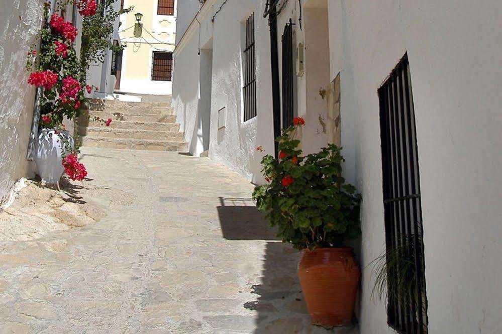 TUGASA Hotel La Posada Villaluenga Del Rosario Bagian luar foto