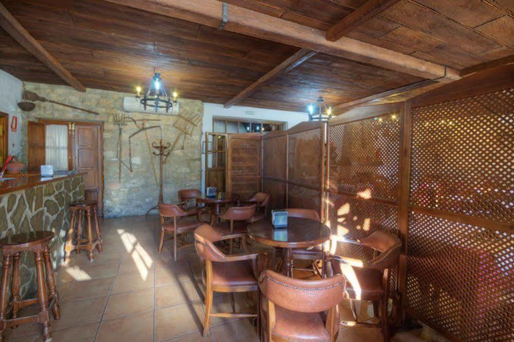 TUGASA Hotel La Posada Villaluenga Del Rosario Bagian luar foto